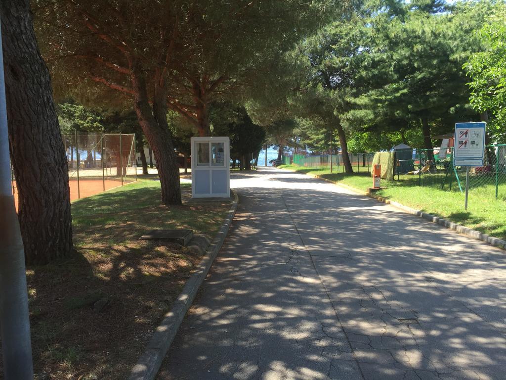 Holiday Park Mimoza Bašanija Exteriör bild